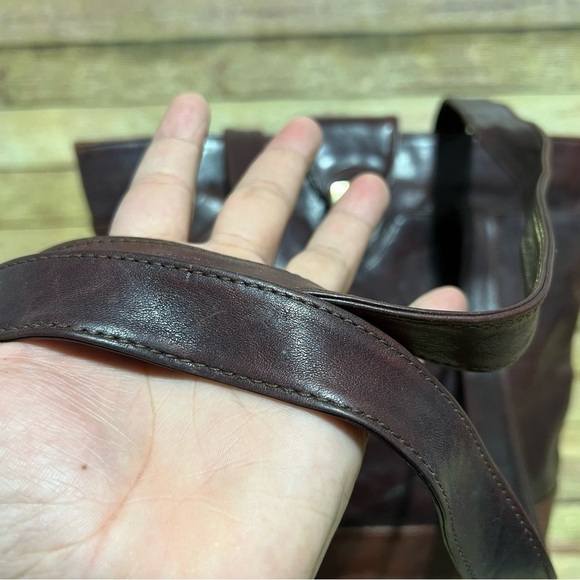 Orton Sydney Leather Tote - Picture 8 of 11